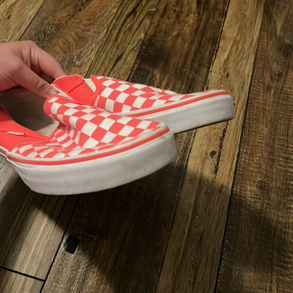 Vans - Picture 5 of 8
